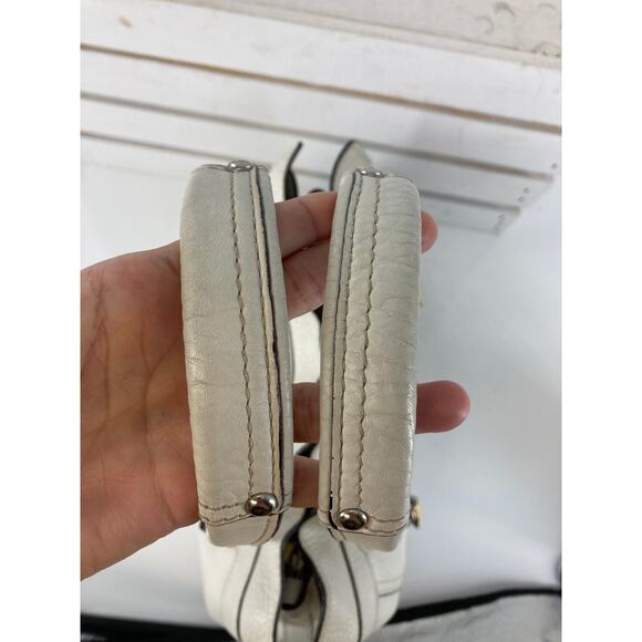 COACH F14686 LARGE IVORY PEBBLED LEATHER SHOULDER BAG WITH CHARM - Picture 12 of 16